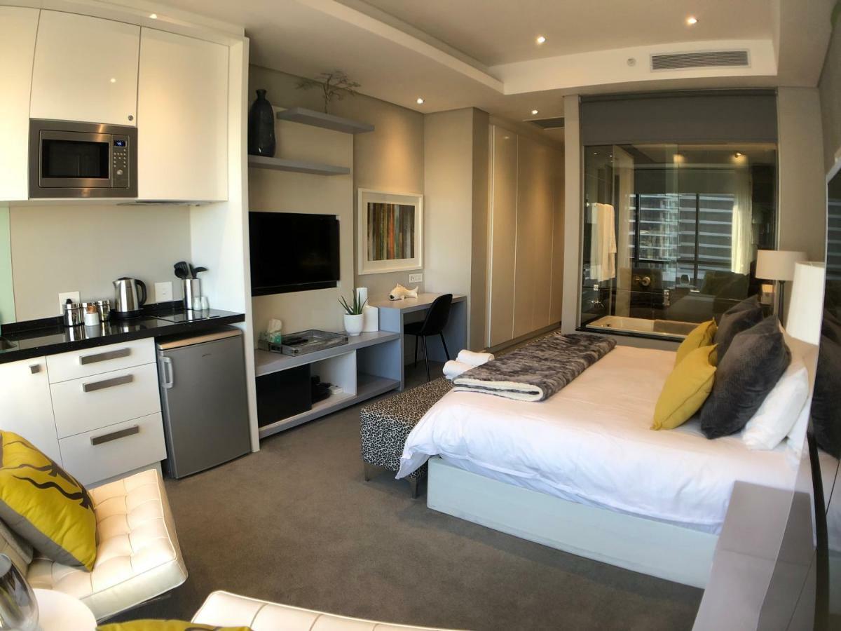 Sandton Skye Suites Johannesburg Exterior photo